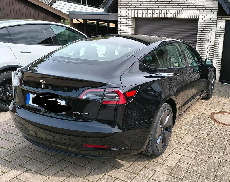 Usata Tesla Model 3 439 kW (598 CV) 2023 Nero Berlina