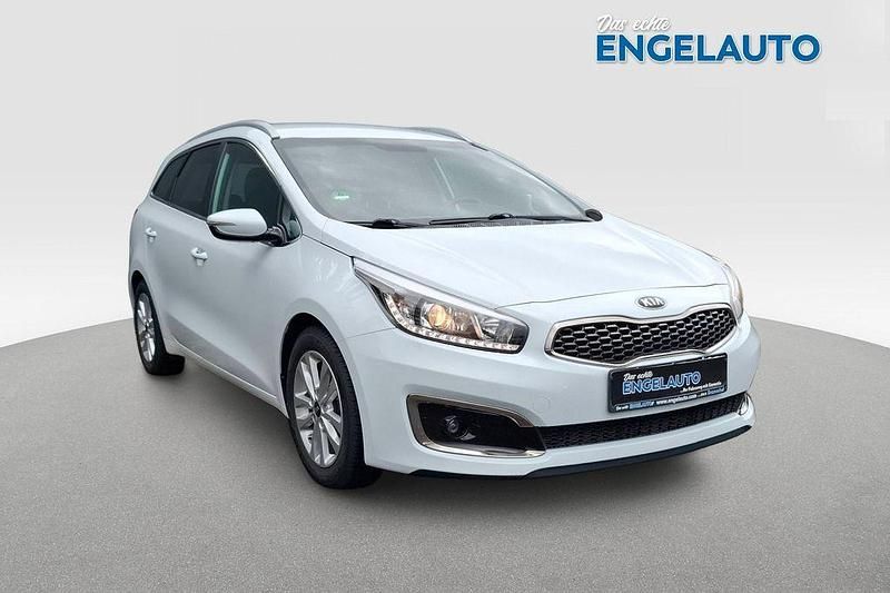 Weiß Gebraucht 2018 Kia Ceed Sportswagon Kombi | 13.680 € (Fairer Preis) - Bild 1/4