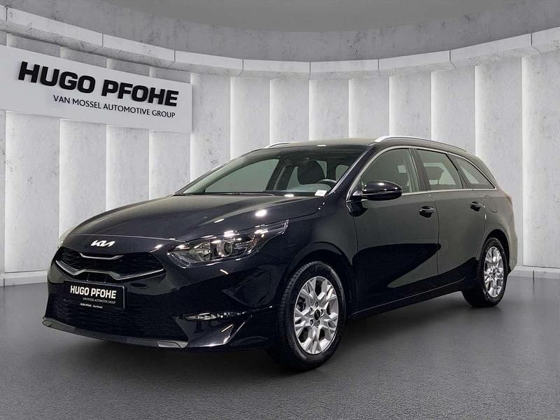 Schwarz Gebraucht 2023 Kia Ceed Kombi | 20.490 € (Fairer Preis) - Bild 1/4