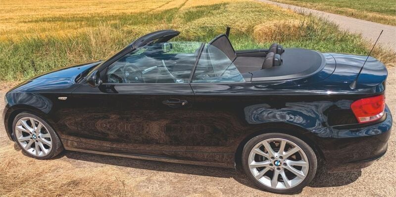Schwarz Gebraucht 2012 BMW 118 Cabriolet Advantage Cabrio | 14.200 € (Etwas zu teuer) - Bild 1/4