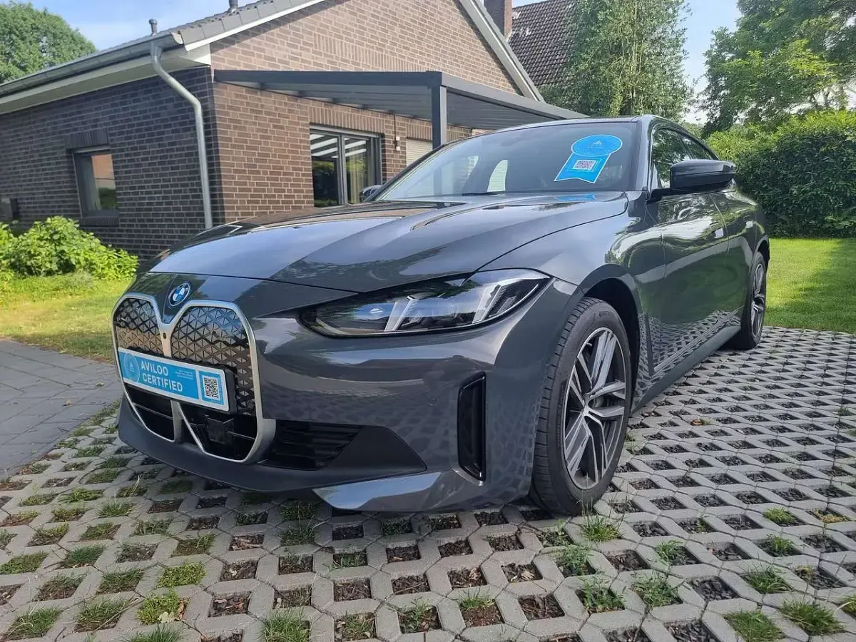 Gebraucht BMW i4 Performance 250 kW (340 PS) 2025 Grau Limousine