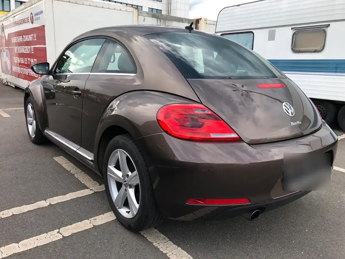 Gebraucht VW Beetle 105 PS (77 kW) 2011 Braun Kleinwagen