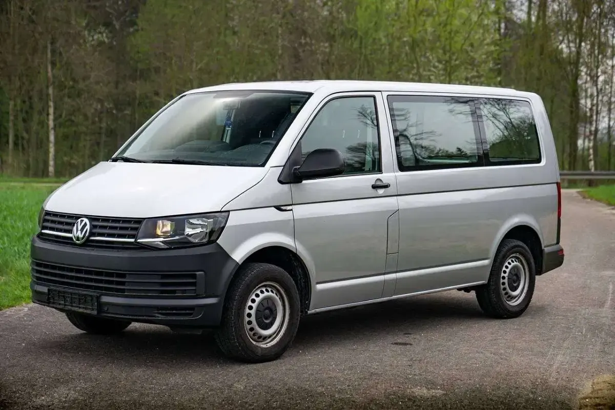 Gebraucht VW Transporter 140 PS (102 kW) 2016 Silber Van