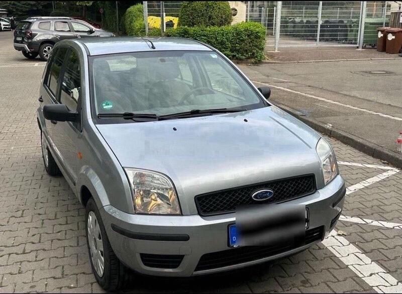 Silber Gebraucht 2005 Ford Fusion Kleinwagen | 3.500 € (Etwas zu teuer) - Bild 1/4