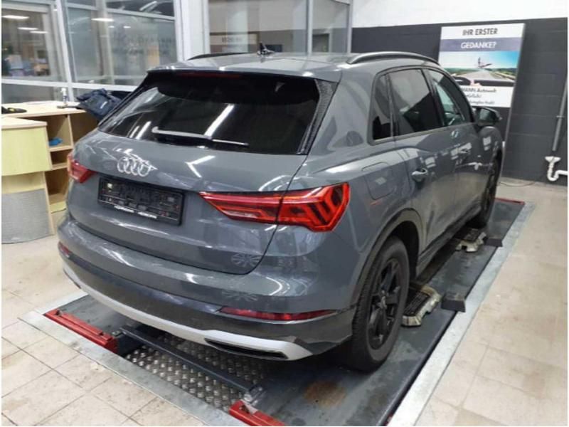 Gebraucht Audi Q3 Advanced Plus 150 PS (110 kW) 2023 Nanograu metallic SUV