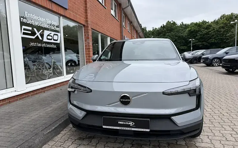 Gebraucht Volvo EX30 Core 200 kW (272 PS) 2025 Vapour grey SUV