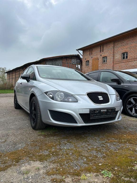 Gebraucht Seat Leon 86 PS (63 kW) 2012 Silber Limousine