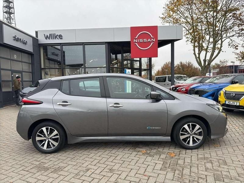 Gebraucht Nissan Leaf Acenta 110 kW (150 PS) 2020 Gun metallic (m) Kleinwagen