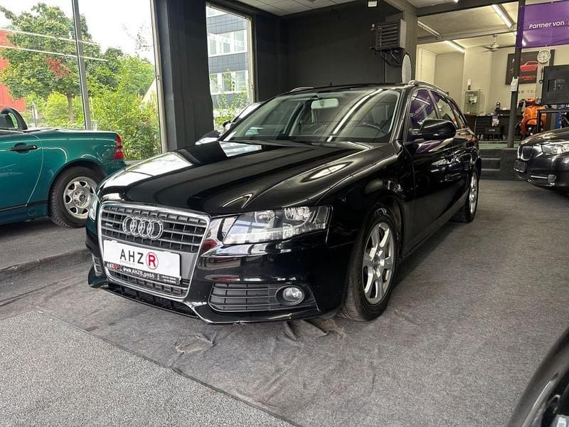 Brillantschwarz Gebraucht 2010 Audi A4 Attraction Kombi | 6.900 € (Guter Preis) - Bild 1/4