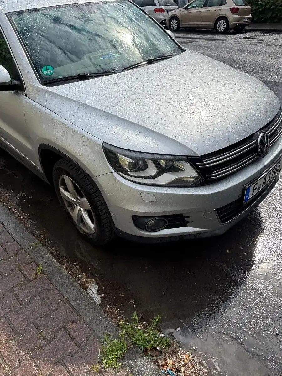Gebraucht VW Tiguan 140 PS (102 kW) 2011 Silber SUV