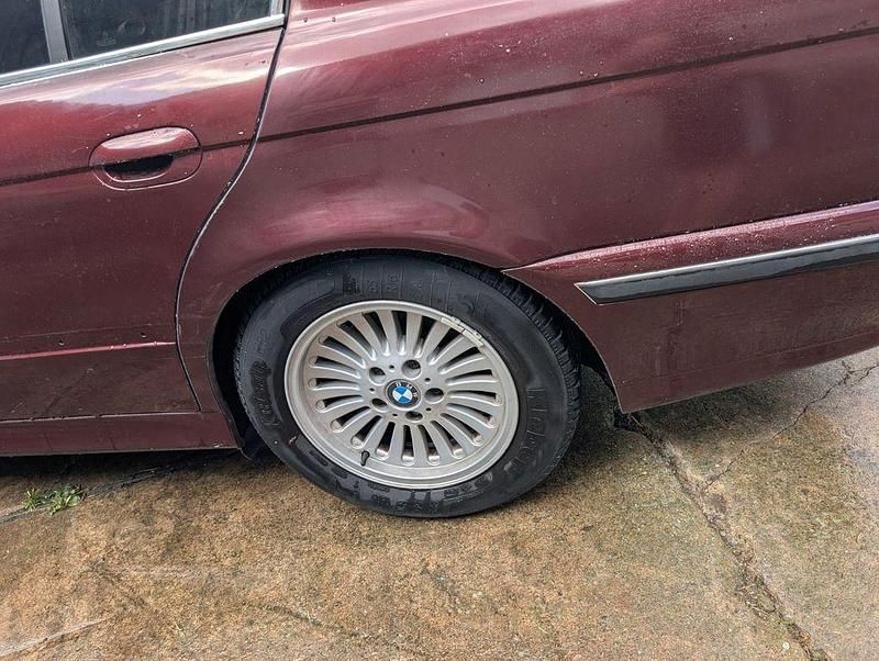 Gebraucht BMW 535 235 PS (172 kW) 1997 Rot Limousine