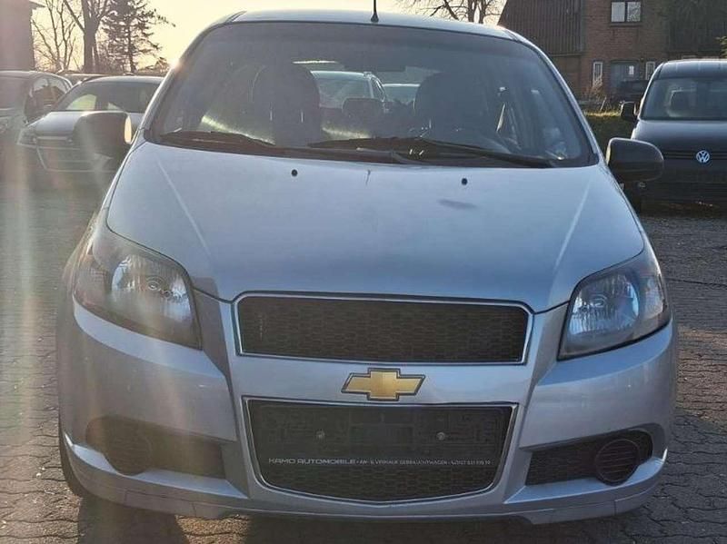 Gebraucht Chevrolet Aveo 84 PS (61 kW) 2011 Silber Limousine