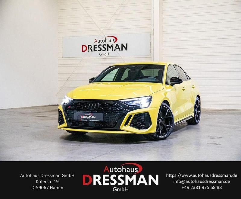 Pythongelb metallic Gebraucht 2022 Audi RS3 Sport Kleinwagen | 51.470 € (Superpreis) - Bild 1/4
