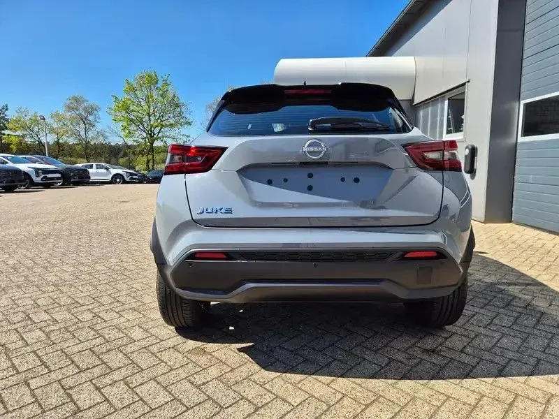 Neu Nissan Juke N-Connecta 114 PS (83 kW) 2026 Grau SUV