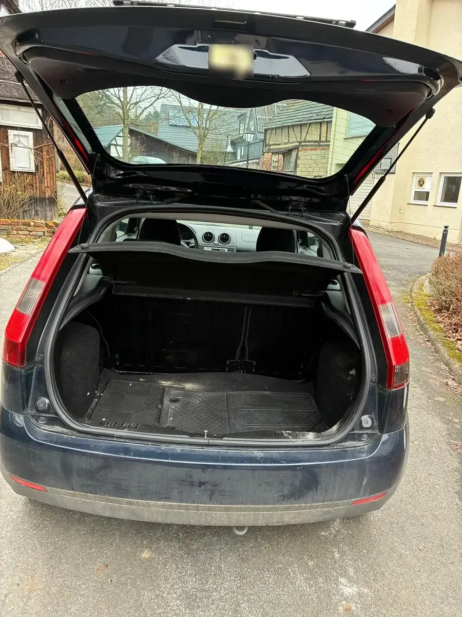 Używany Ford Fiesta 60 KM (44 kW) 2003 Czarny Hatchback