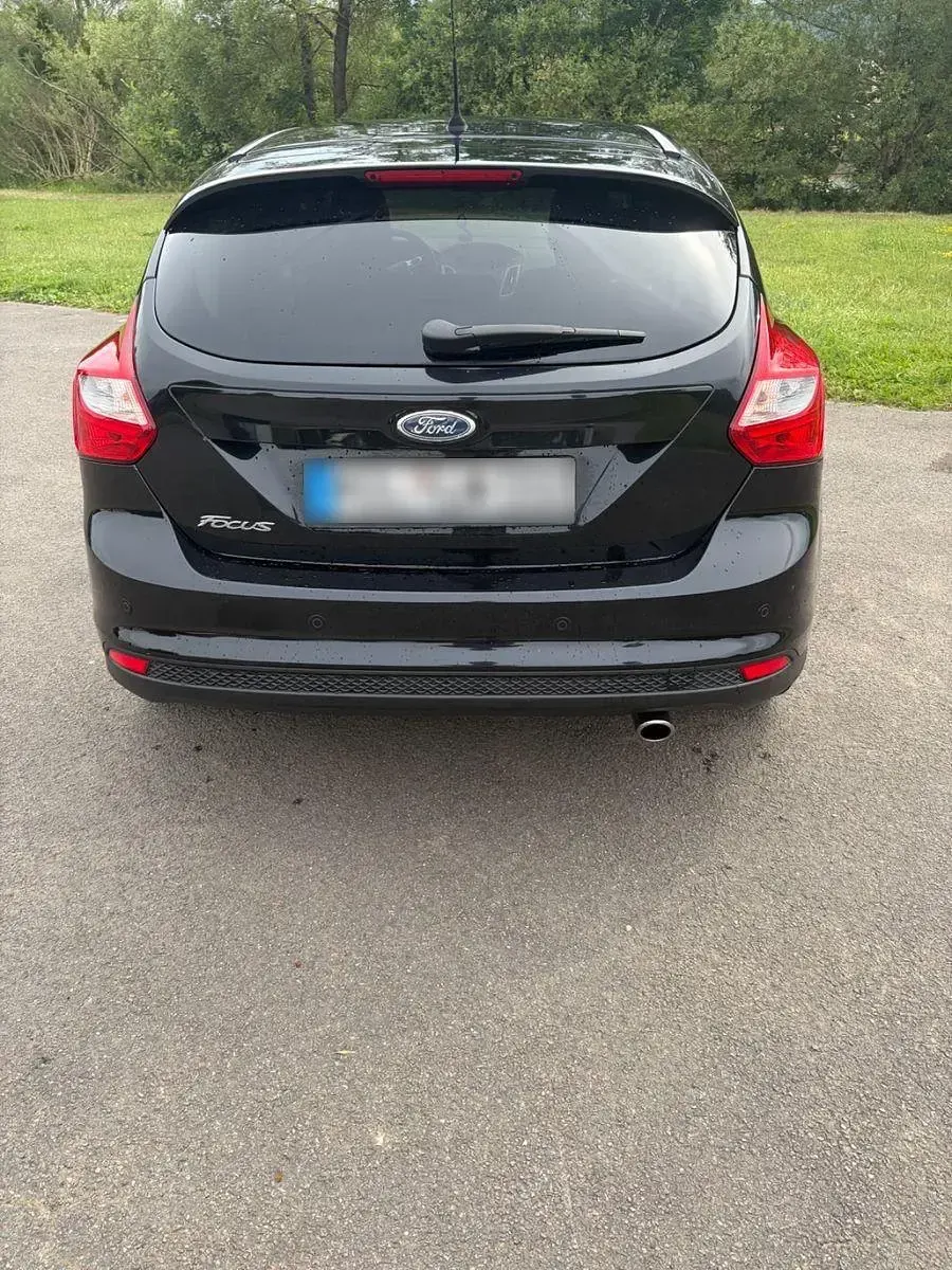 Gebraucht Ford Focus Trend 150 PS (110 kW) 2011 Schwarz Limousine