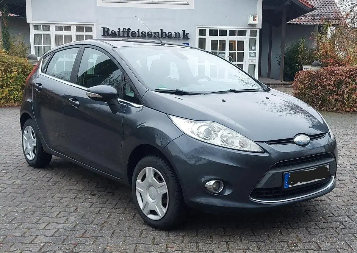 Usata Ford Fiesta 82 CV (60 kW) 2009 Grigio Utilitaria