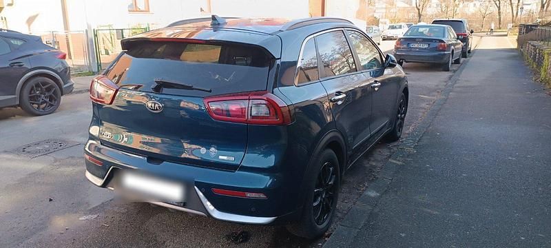 Gebraucht Kia Niro Spirit 105 PS (77 kW) 2016 Blau SUV