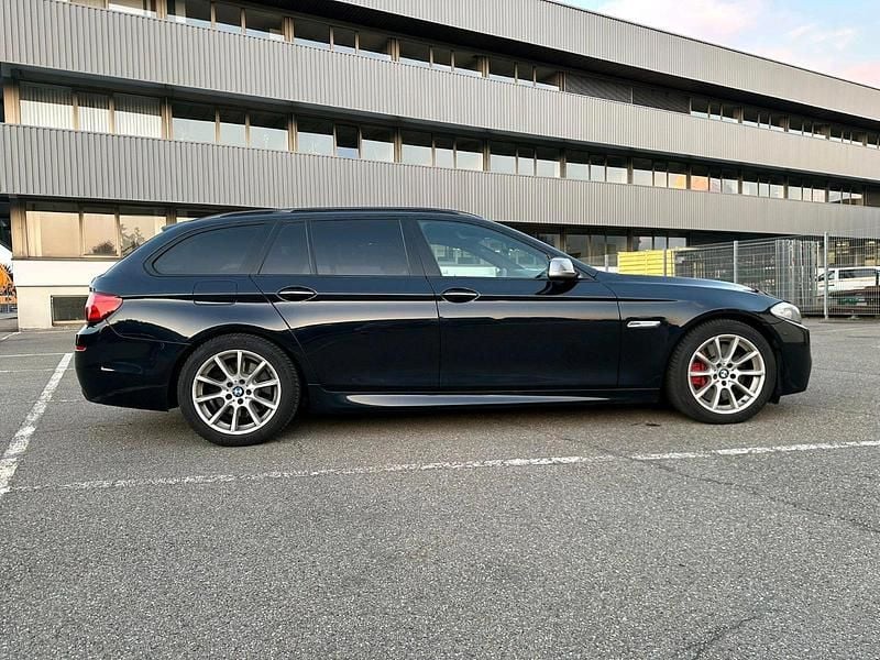 Schwarz Gebraucht 2012 BMW M550 Limousine | 12.500 € (Superpreis) - Bild 1/4