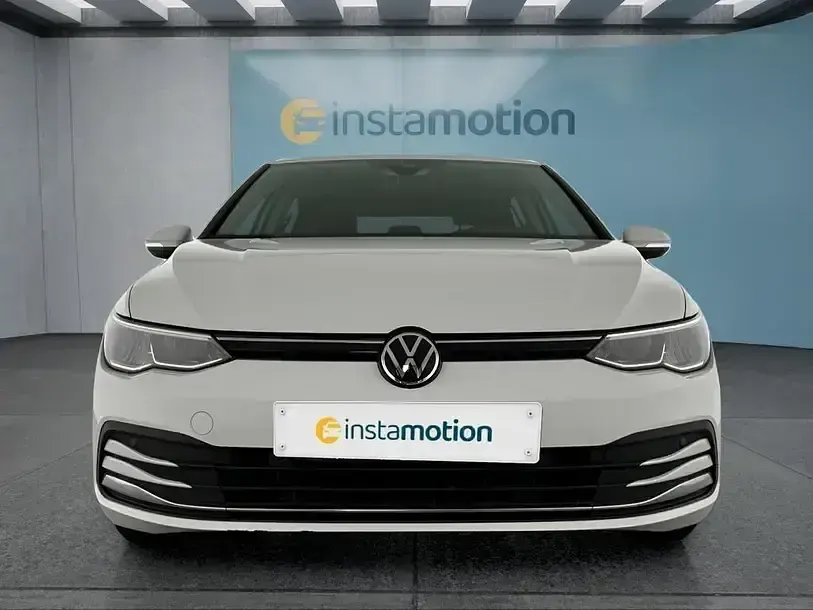 Gebraucht VW Golf VII 150 PS (110 kW) 2021 Weiss Kleinwagen