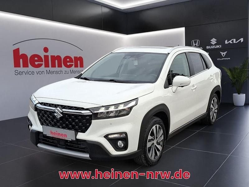 Weiß Gebraucht 2023 Suzuki SX4 S-Cross Comfort SUV | 22.399 € (Fairer Preis) - Bild 1/4