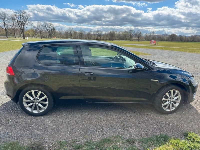 Gebraucht VW Golf VII Edition 125 PS (91 kW) 2015 Schwarz