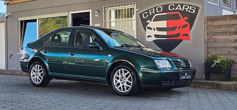 Grün Gebraucht 2002 VW Bora Highline Limousine | 4.450 € (Fairer Preis) - Bild 1/4