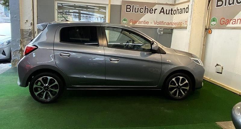 Gebraucht Mitsubishi Space Star Select+ 71 PS (52 kW) 2022 Titanium grey (metallic) Kleinwagen
