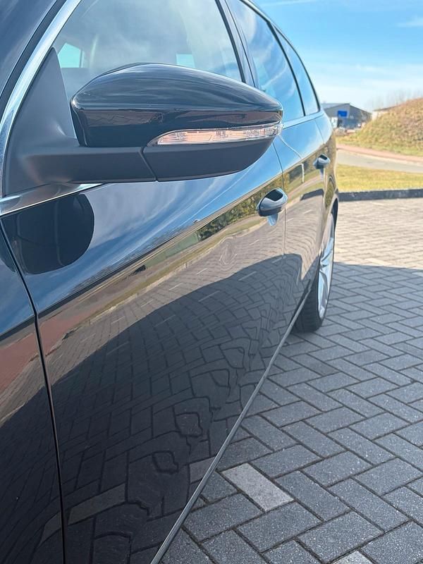 Gebraucht VW Passat 140 PS (102 kW) 2012 Schwarz Kombi