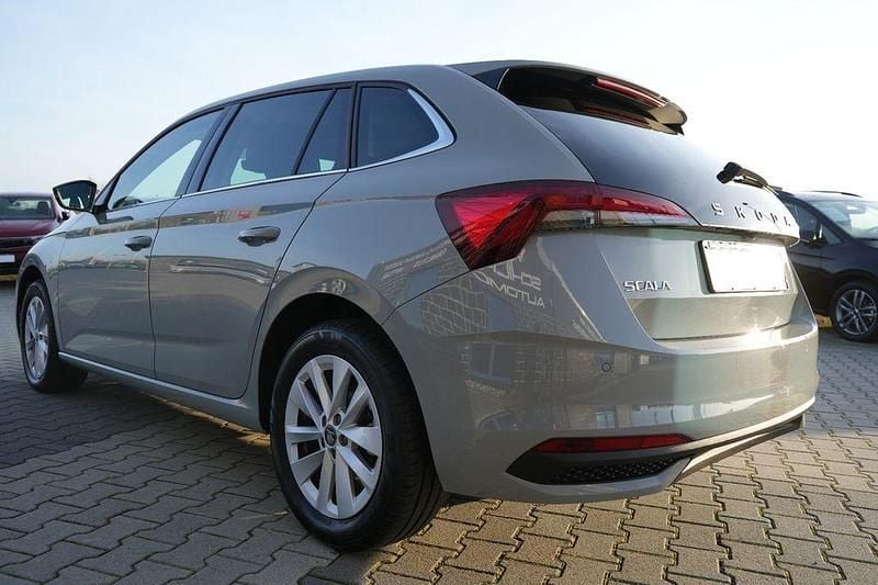 Gebraucht Skoda Scala 116 PS (85 kW) 2025 Grau Kleinwagen