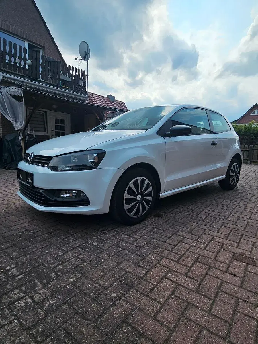 Gebraucht VW Polo 60 PS (44 kW) 2014 Weiß Kleinwagen