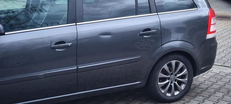 Gebraucht Opel Zafira 92 PS (67 kW) 2009 Grau Van / Kleinbus