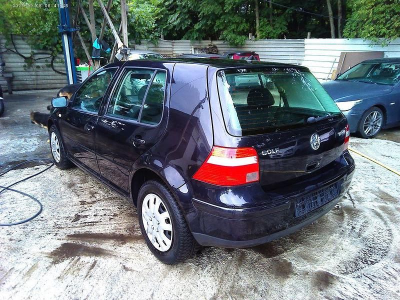 Schwarz Gebraucht 2003 VW Golf IV Comfortline Limousine | 950 € (Guter Preis) - Bild 1/4