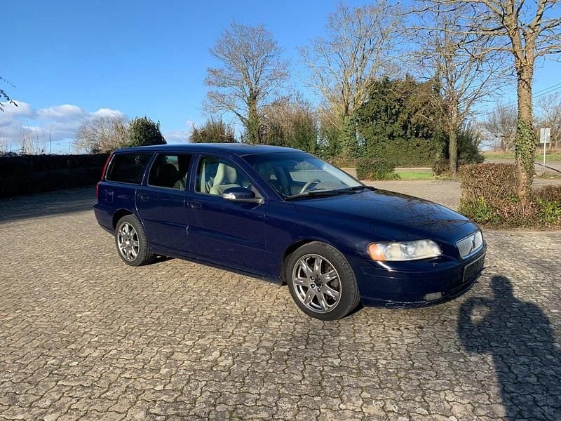 Gebraucht Volvo V70 140 PS (102 kW) 2007 Blau Kombi