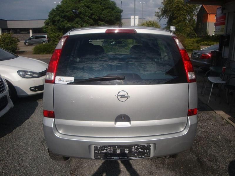 Gebraucht Opel Meriva Cosmo 101 PS (74 kW) 2004 Silber Van / Kleinbus