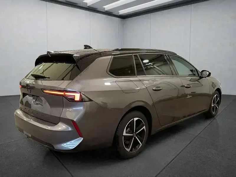 Gebraucht Opel Astra 131 PS (96 kW) 2025 Grau Kleinwagen