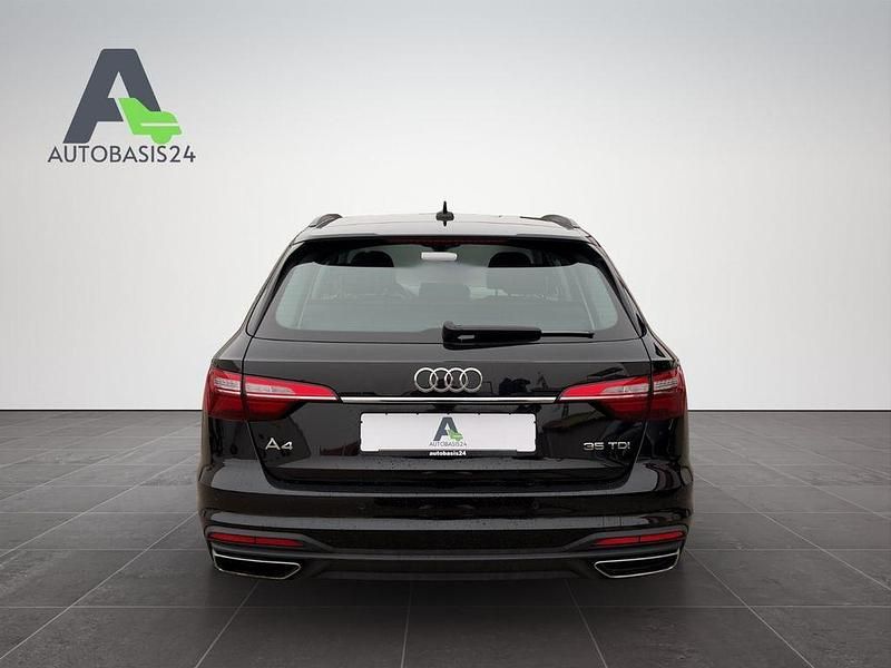 Gebraucht Audi A4 163 PS (119 kW) 2022 Schwarz Kombi
