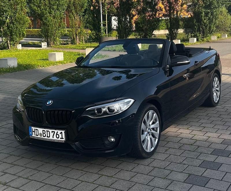 Schwarz Gebraucht 2015 BMW 220 Cabrio | 17.200 € (Fairer Preis) - Bild 1/4