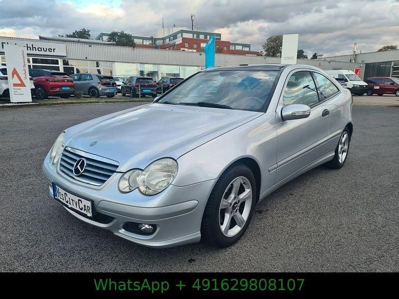Silber Gebraucht 2005 Mercedes C200 Coupé | 4.499 € (Fairer Preis) - Bild 1/4