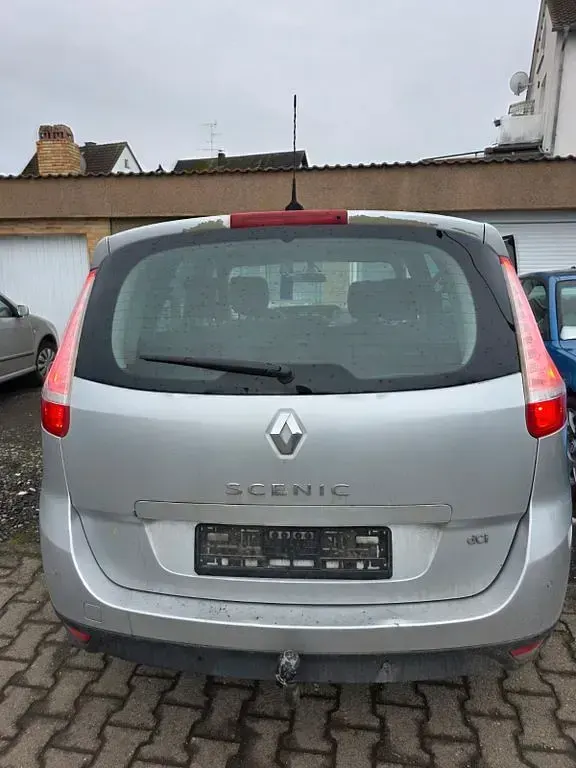 Gebraucht Renault Grand Scénic Dynamique 106 PS (77 kW) 2011 Silber Van / Kleinbus