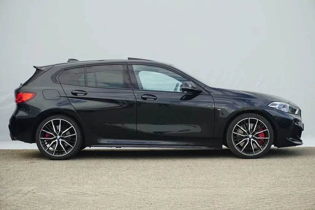 Gebraucht BMW M135 Sport Line 306 PS (225 kW) 2020 Schwarz Kleinwagen