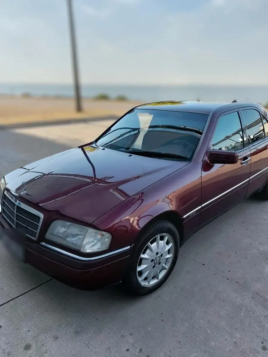 Gebraucht Mercedes C180 1995 Rot Limousine
