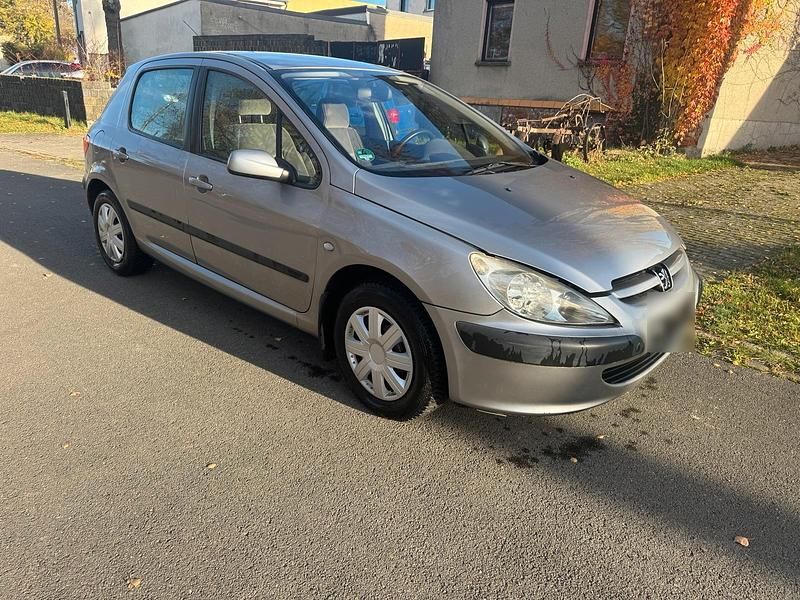Gebraucht Peugeot 307 109 PS (80 kW) 2004 Silber Limousine