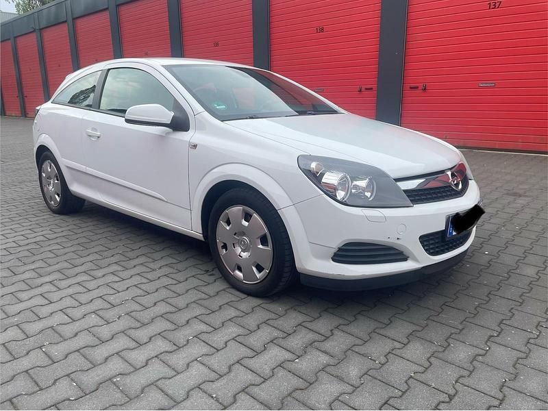 Gebraucht Opel Astra GTC 90 PS (66 kW) 2008 Weiß Limousine