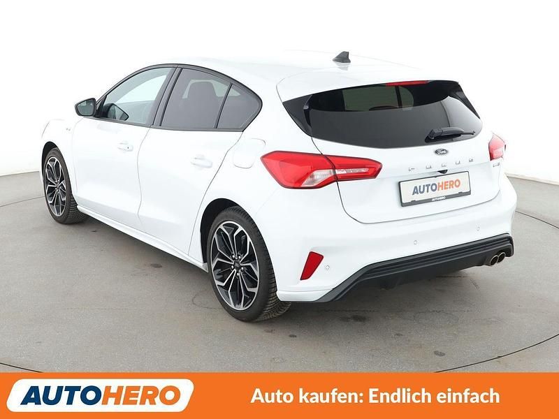 Gebraucht Ford Focus ST-Line 125 PS (91 kW) 2022 Weiß Limousine