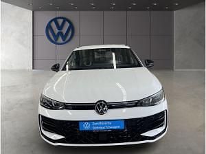 Gebraucht VW Passat R-line 265 PS (194 kW) 2025 Weiß (oryxweiß perlmutteffekt) Kombi