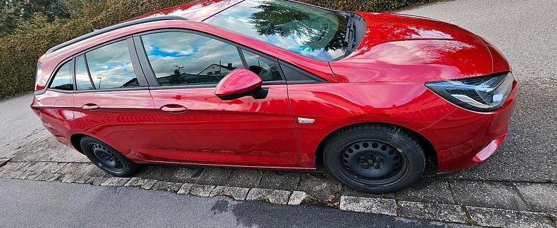 Gebraucht Opel Astra 105 PS (77 kW) 2019 Rot Kombi
