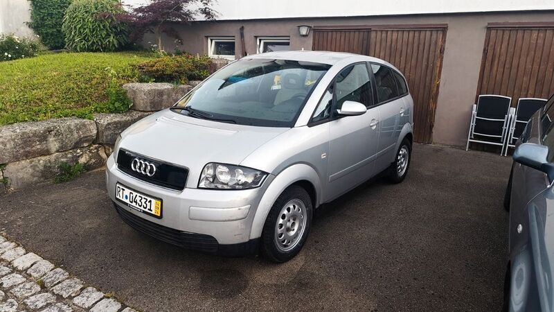 Silber Gebraucht 2002 Audi A2 Kleinwagen | 3.500 € (Fairer Preis) - Bild 1/4