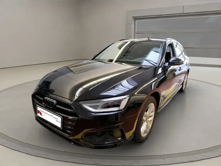 Używany Audi A4 Advanced 204 KM (150 kW) 2022 Czarny Kombi