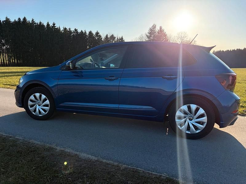 Gebraucht VW Polo 95 PS (69 kW) 2023 Blau Kleinwagen